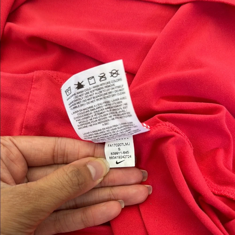 Nike Coral Fitted Tank Top